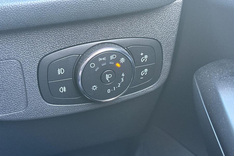 Ford Focus Photo autoimg-886034ea89fff3be0847d2758e370fd79edf518f.jpg