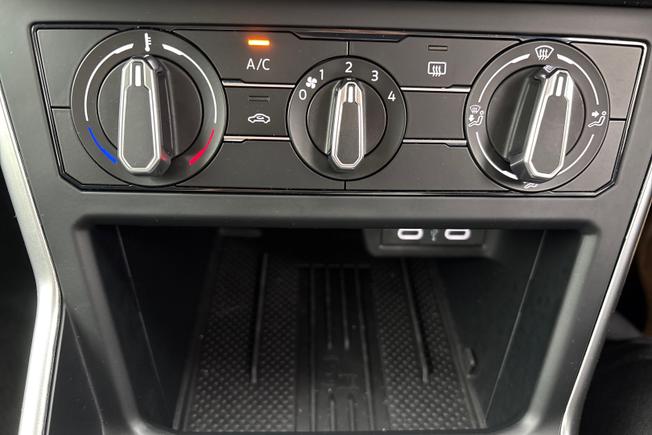 VOLKSWAGEN TAIGO Photo 24