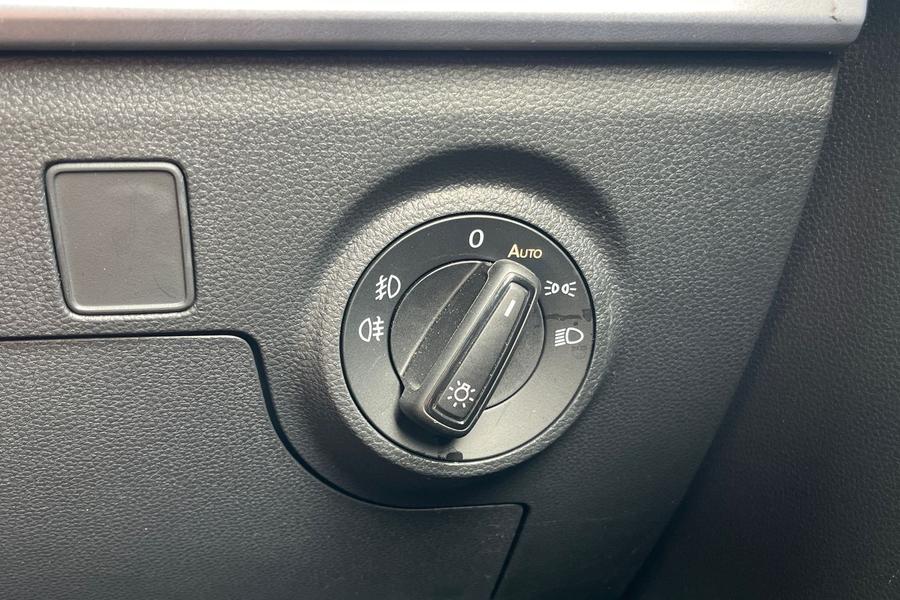 SEAT ARONA Photo autoimg-8868a23f2ce626cb843d970797601aca11c8aa29.jpg