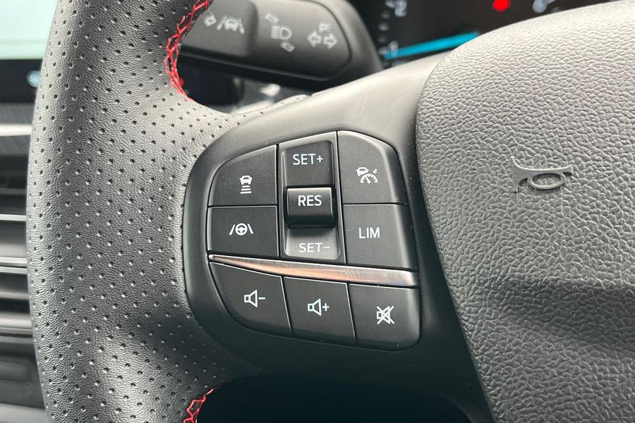 Ford FOCUS Photo autoimg-886a3f5970fcaf05ad1392861ced73479081f4aa.jpg