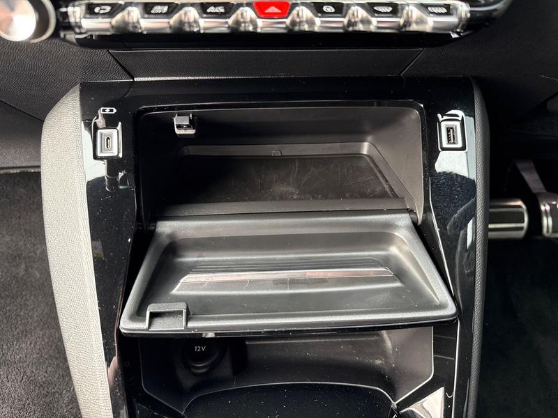 Used Peugeot 208 NU22EOR 47