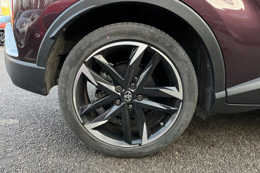 Toyota C-HR Photo autoimg-886ca1833fdd3c09e5c663c693aa4735ebe817e6.jpg