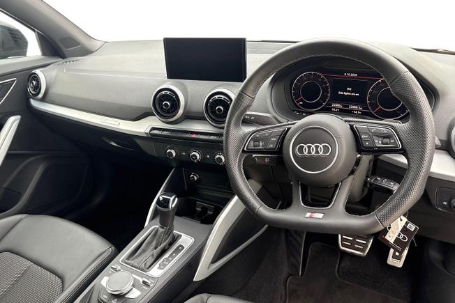 AUDI Q2 Photo 11