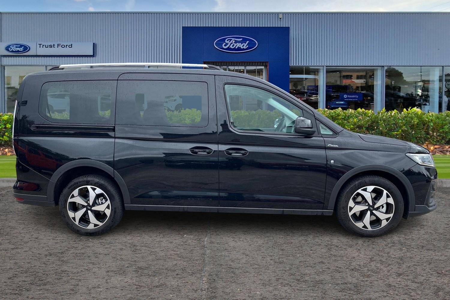 Ford GRAND TOURNEO CONNECT Photo 2