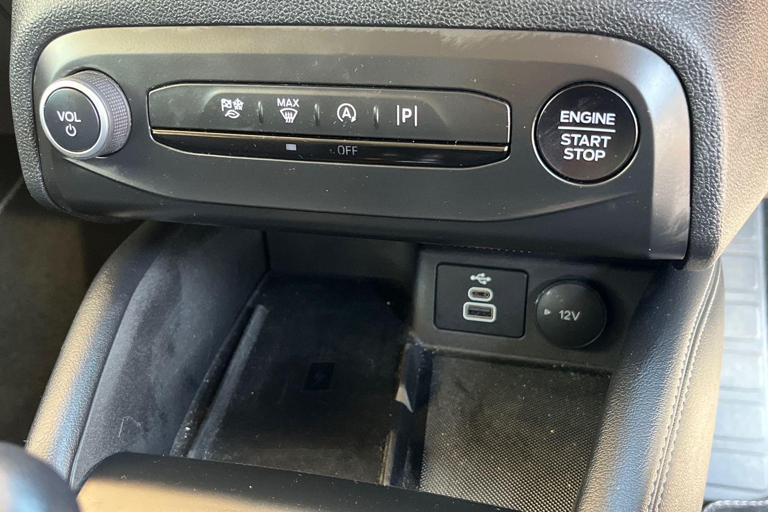 Ford FOCUS Photo 24