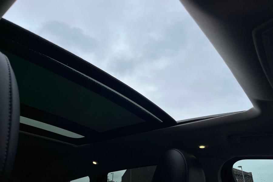 Ford KUGA Photo autoimg-8873bc6fdb2a22a8d7cbc69991b79dc898239726.jpg
