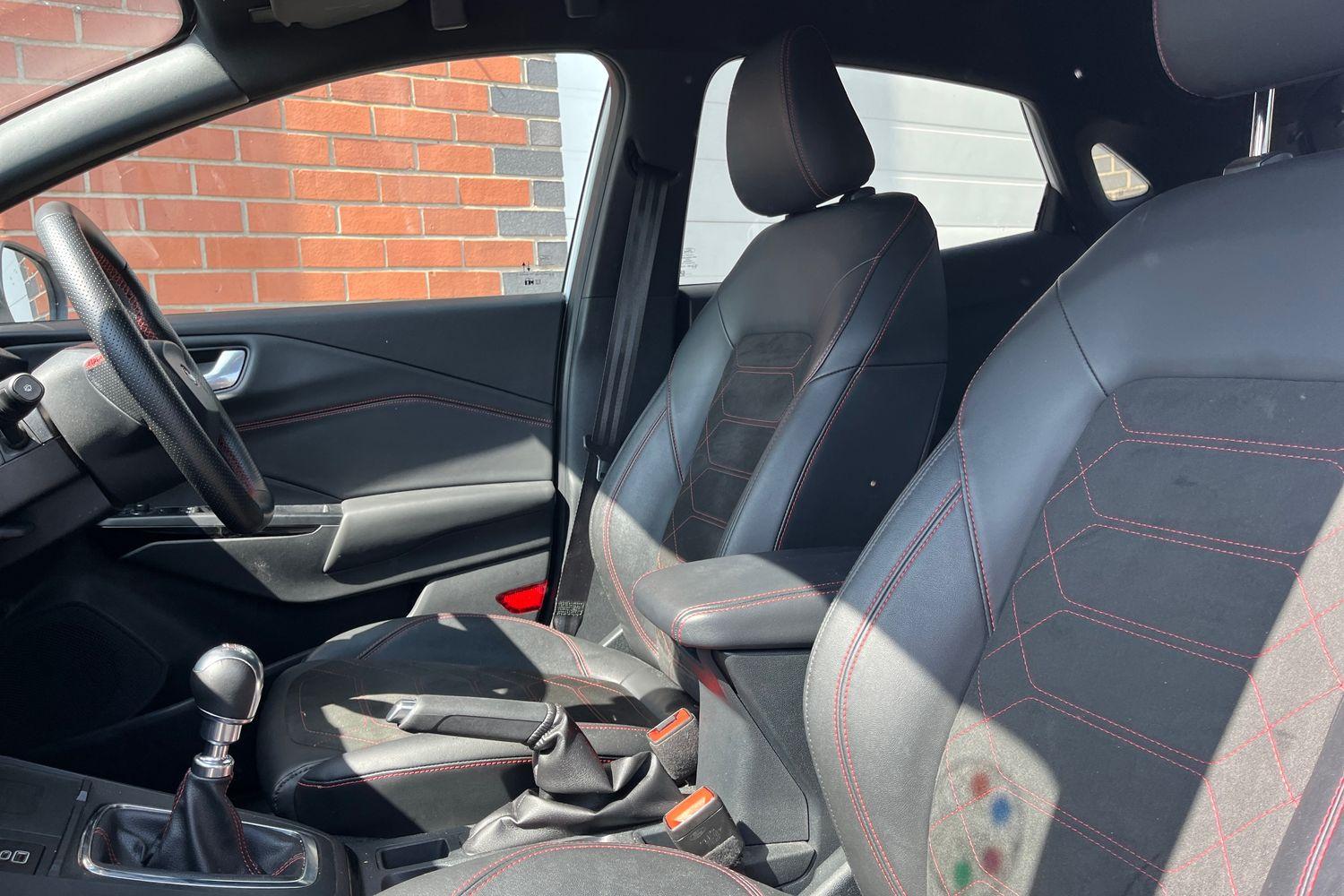 Ford PUMA Photo 18