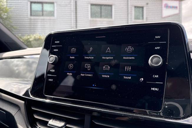 VOLKSWAGEN T-Roc Photo 35