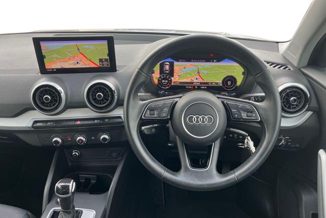 Audi Q2 Photo 11