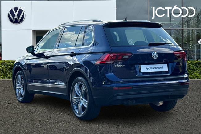 VOLKSWAGEN Tiguan Photo 3