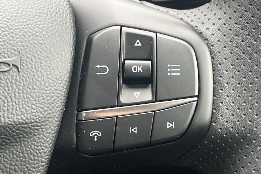 Ford KUGA Photo autoimg-887db4ab2549a5baa3ef15065acb2cd646fd0960.jpg