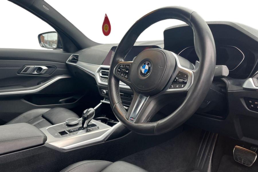 BMW 3 SERIES Photo autoimg-887dfa081a645405de90b94119698e9a262e960c.jpg