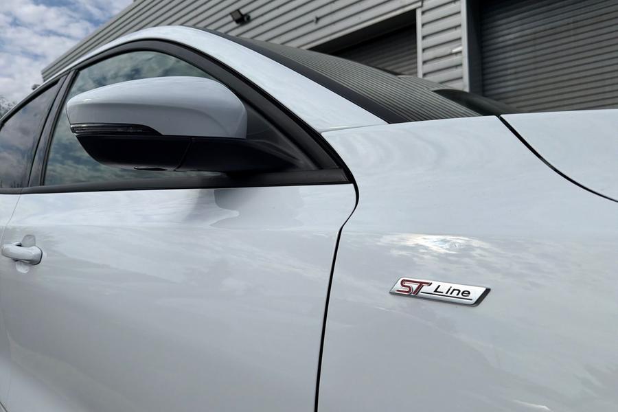 Ford FOCUS Photo autoimg-88814160e2808e13bb0db5826301a4a3cf5cd208.jpg