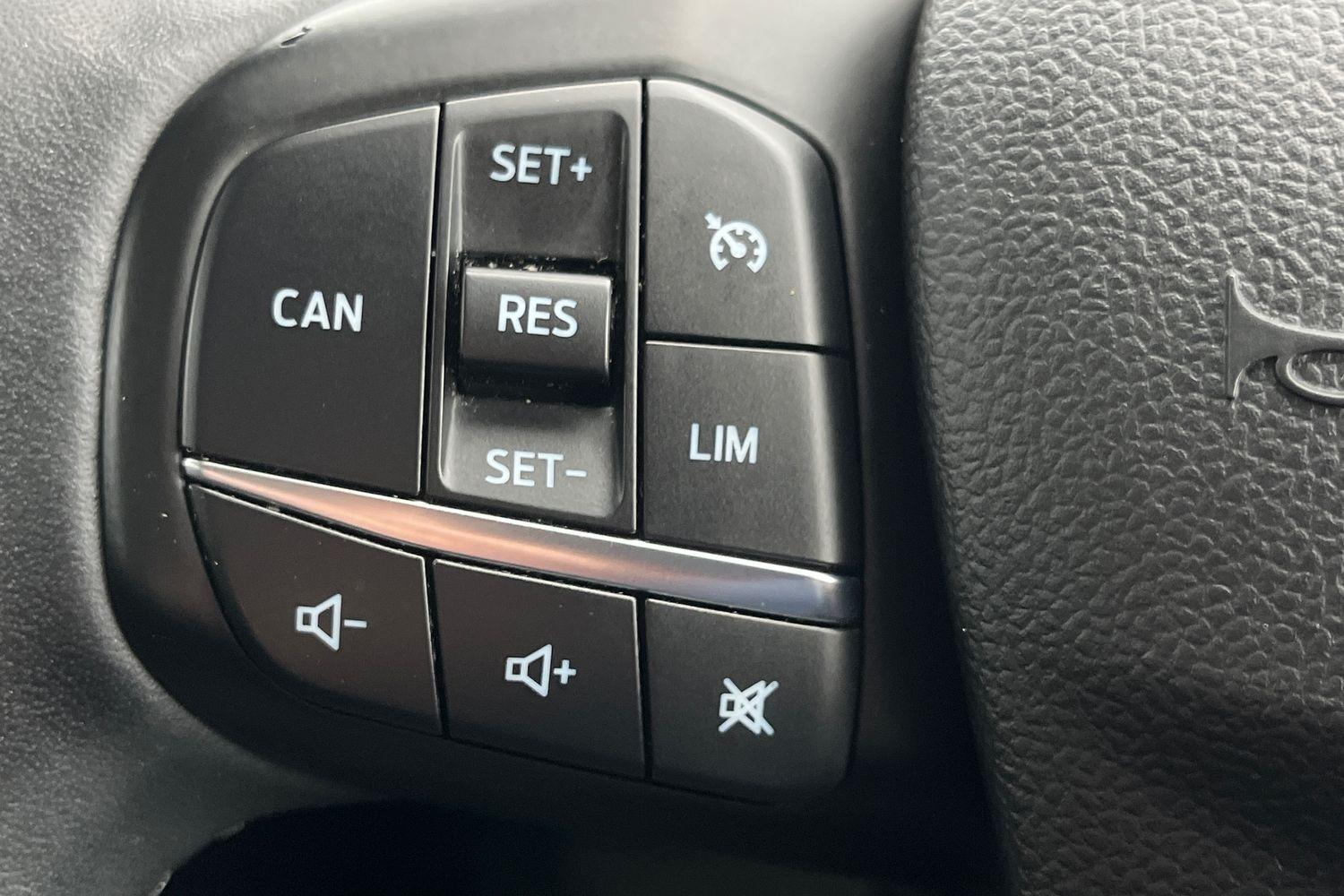 Ford FOCUS Photo 24