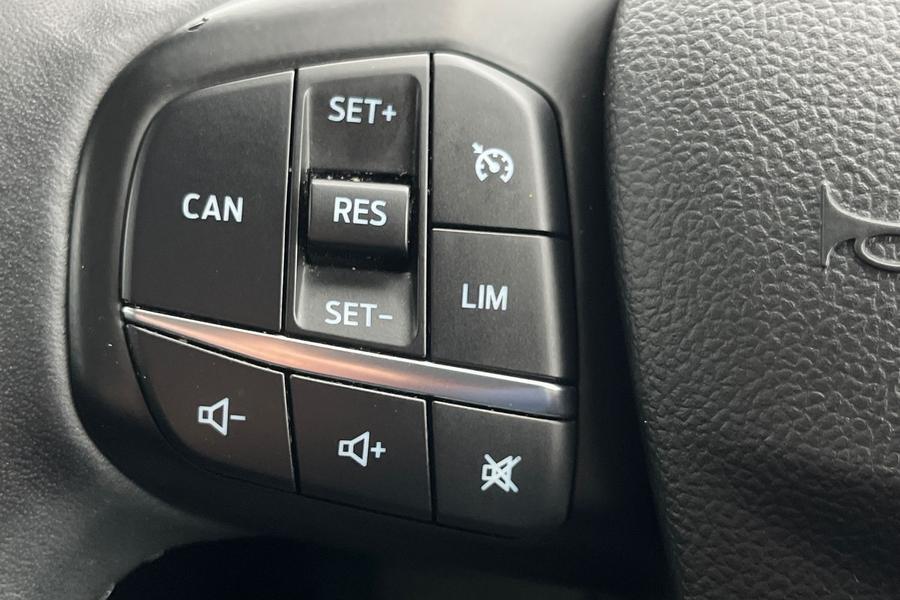 Ford FOCUS Photo autoimg-88857565a6e015a417098ac9124bcb3f4067762f.jpg