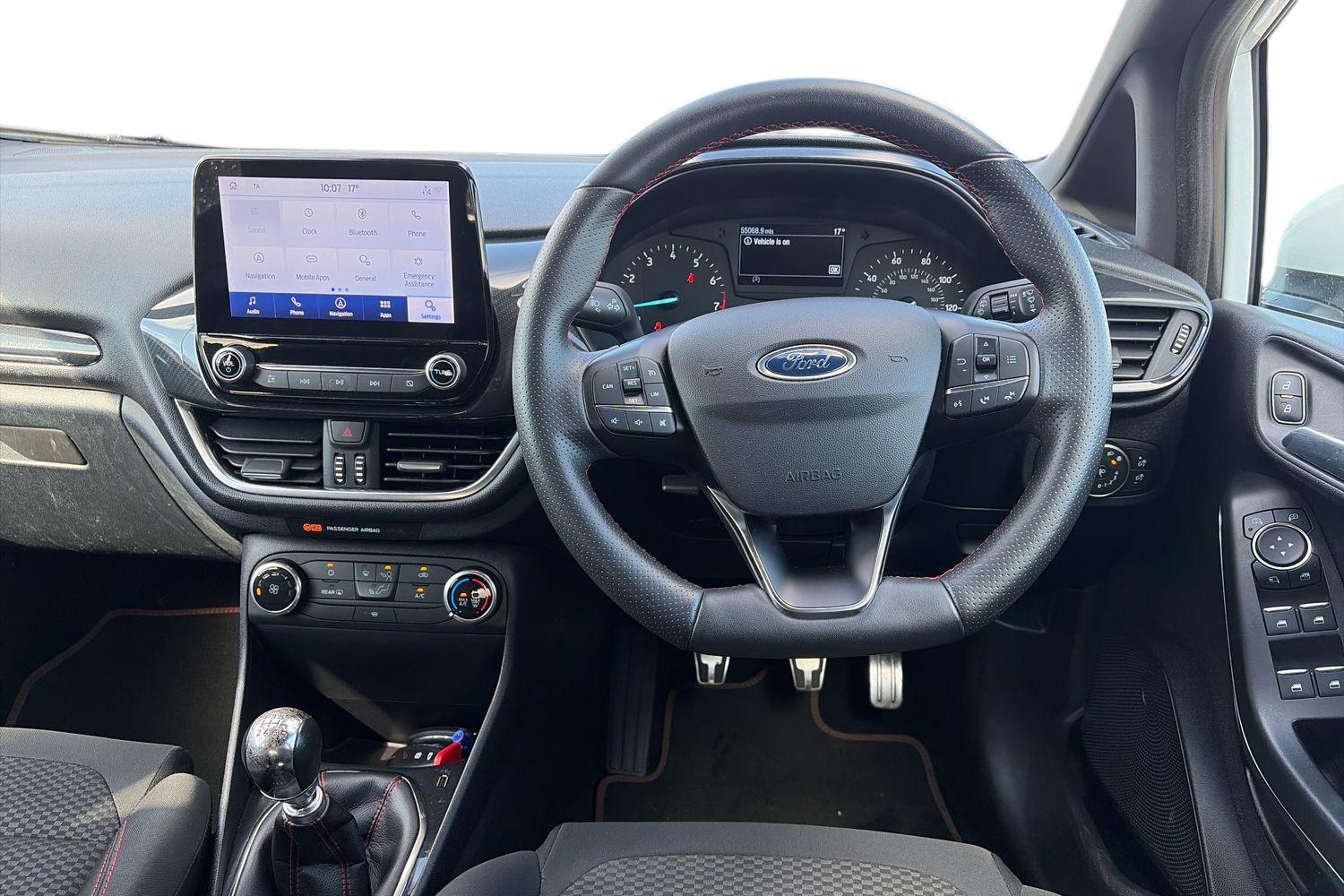 Ford FIESTA Photo 10