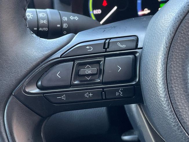TOYOTA Yaris Cross Photo 16