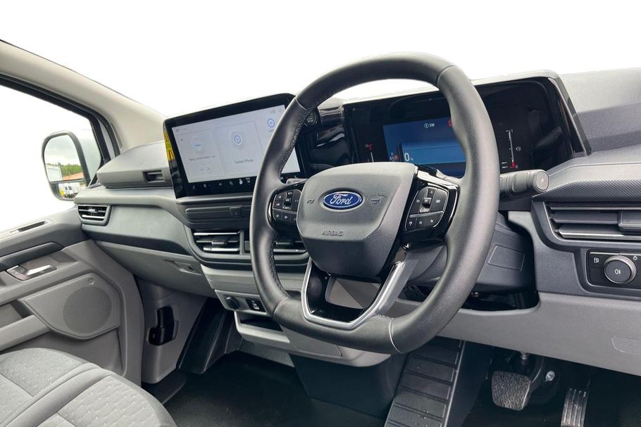 Used Ford TRANSIT CUSTOM YO25FXC 14