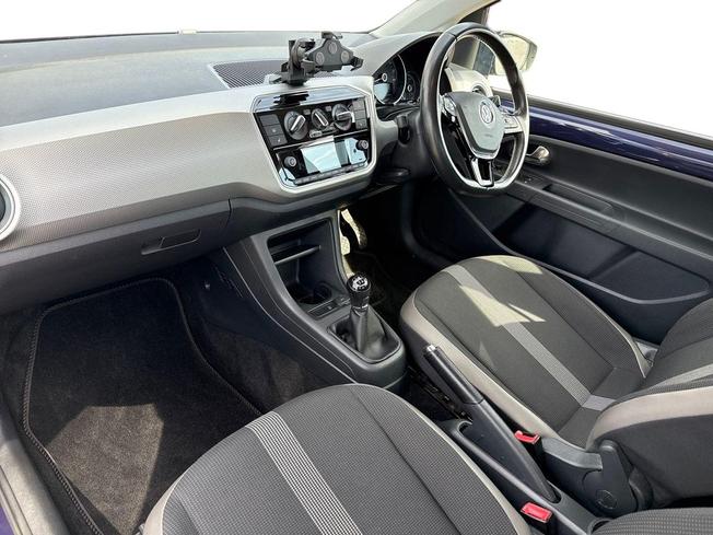 VOLKSWAGEN up! Photo 2