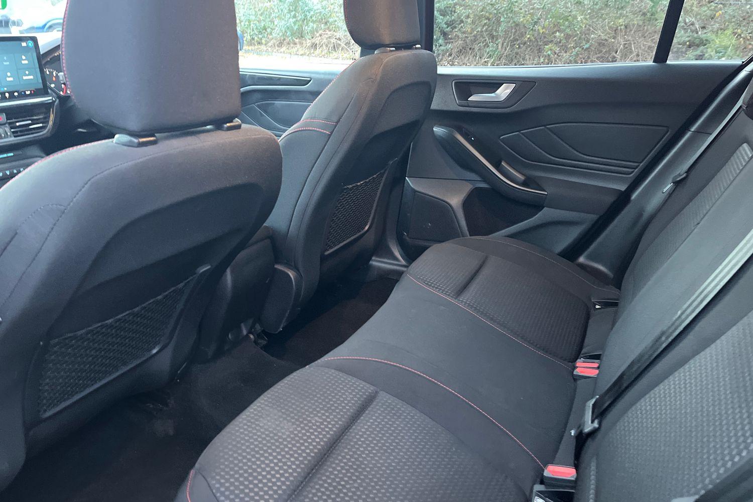 Ford FOCUS Photo 35