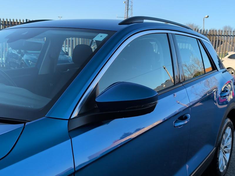 Used Volkswagen T-Roc NU69UJR 25