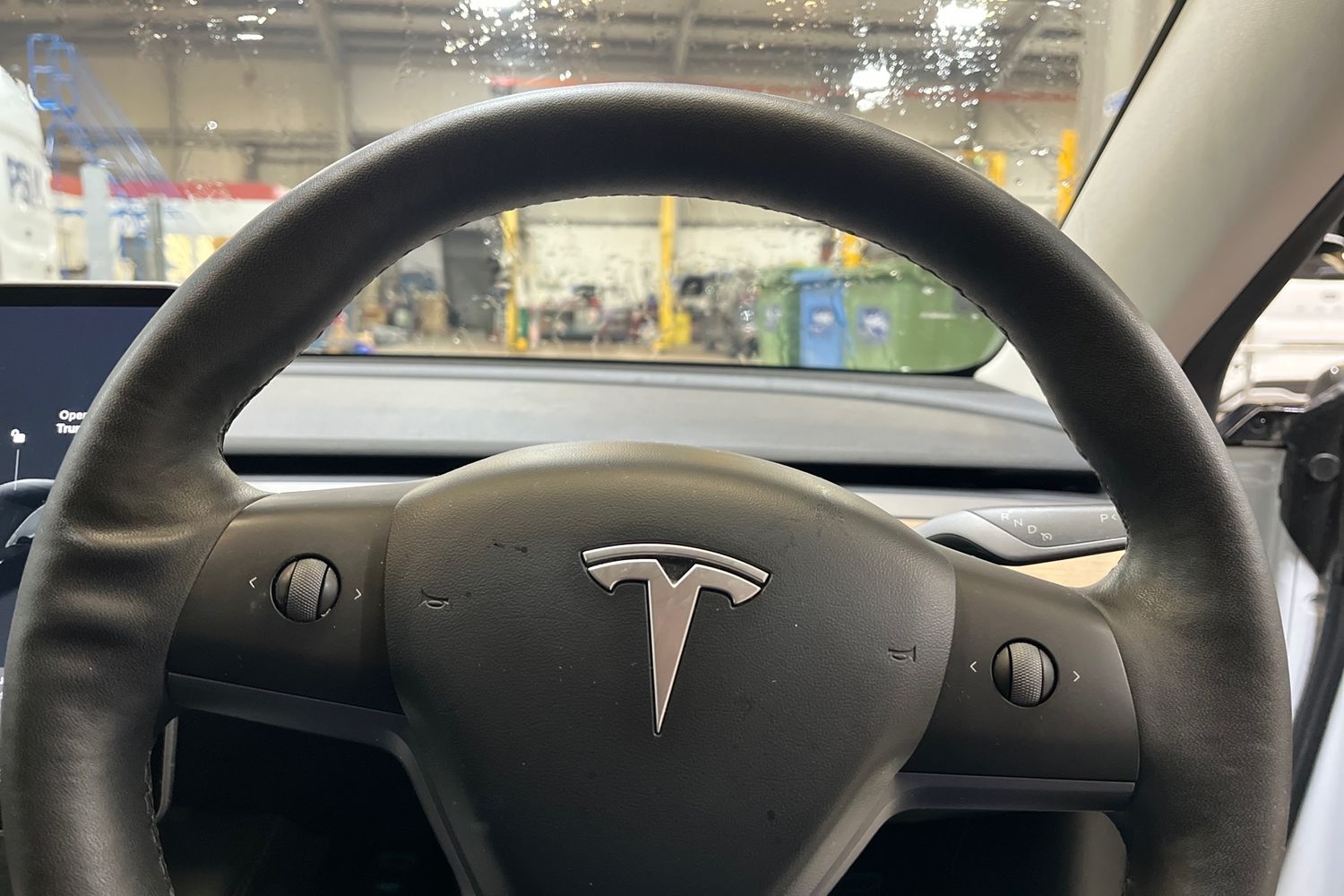 TESLA MODEL 3 Photo 11