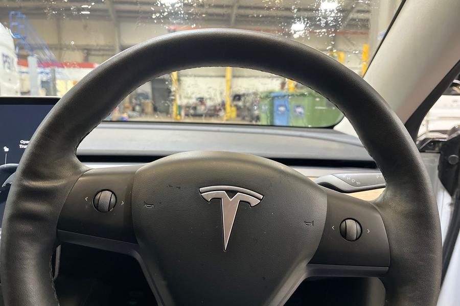 TESLA MODEL 3 Photo autoimg-8892513a891f975bcdafa807fd4498156a472679.jpg