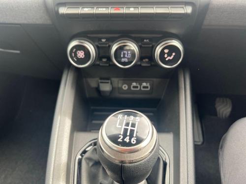 Renault CLIO Photo autoimg-8897430d43a60ebc18c9b5cedc100f2db64623d0.jpg
