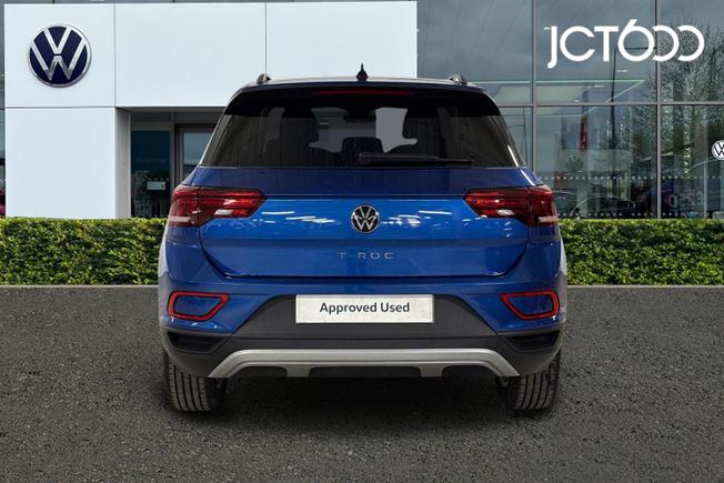 Volkswagen T-Roc Photo 7