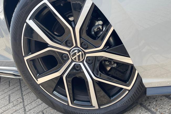 VOLKSWAGEN Golf Photo 44
