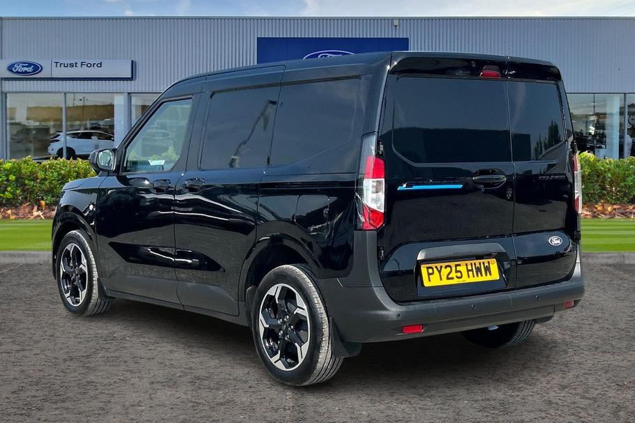 Used Ford TRANSIT COURIER PY25HWW 2