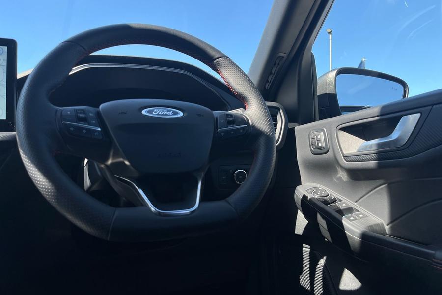 Ford KUGA Photo autoimg-88a038c125ffbbc72b80c2da6f40c91bf7c49520.jpg