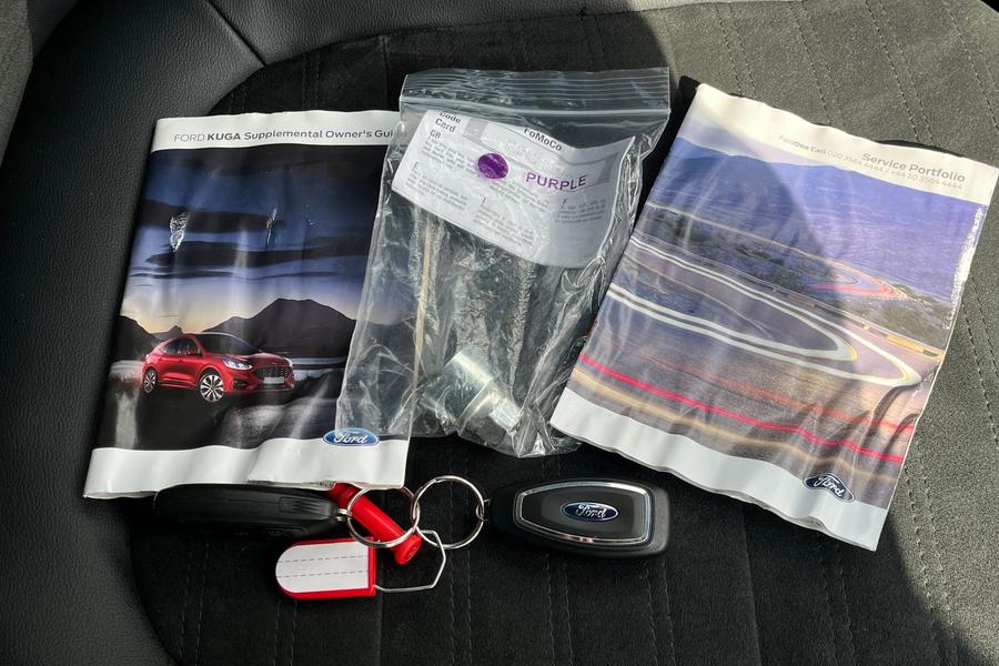 Ford Kuga Photo autoimg-88a63567bc9879a317344e00cc5c8bee75e7af47.jpg