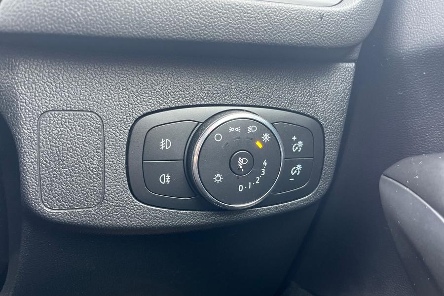 Ford FOCUS Photo autoimg-88ad24672a2a1d4540ae42c9ef1cf5fe4cb602ab.jpg