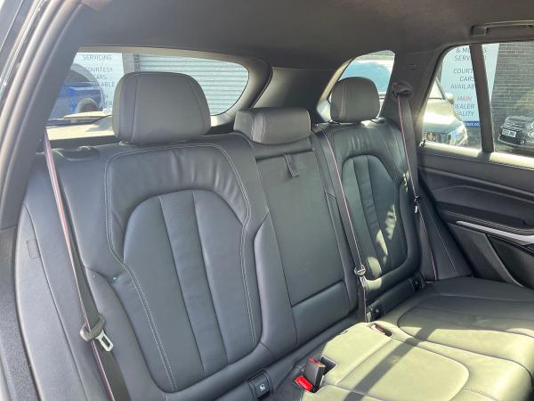 BMW X5 Photo autoimg-88ada4655cb8bedac5cfa8ee6a8ea6d10624b3ac.jpg