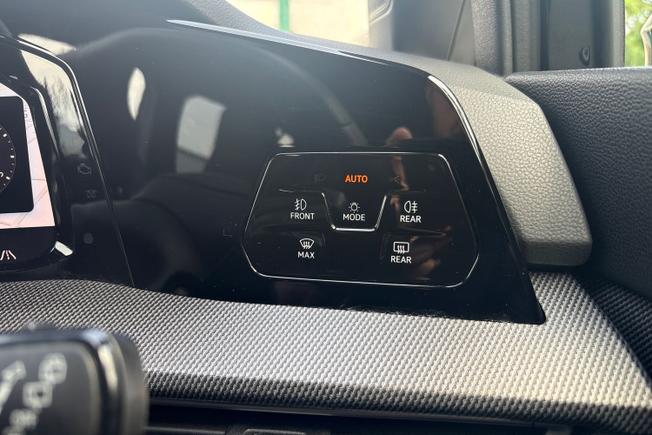 VOLKSWAGEN Golf Photo 34