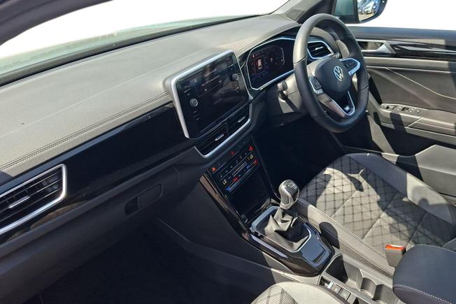 VOLKSWAGEN T-Roc Photo 2