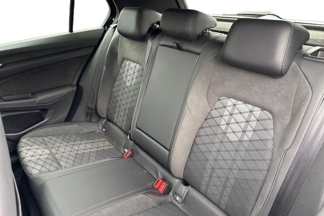 VOLKSWAGEN Golf Photo 9