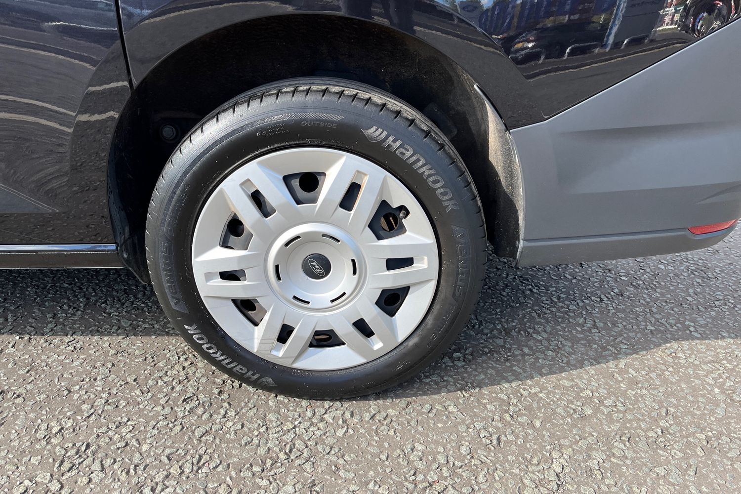 Ford TRANSIT CONNECT Photo 30