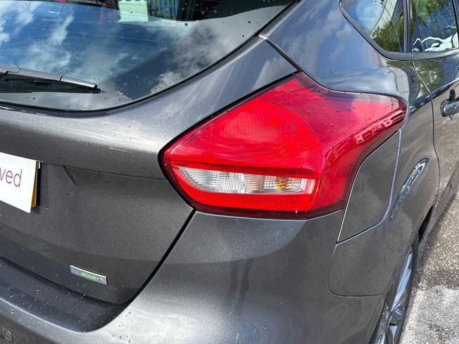 FORD Focus Photo 18