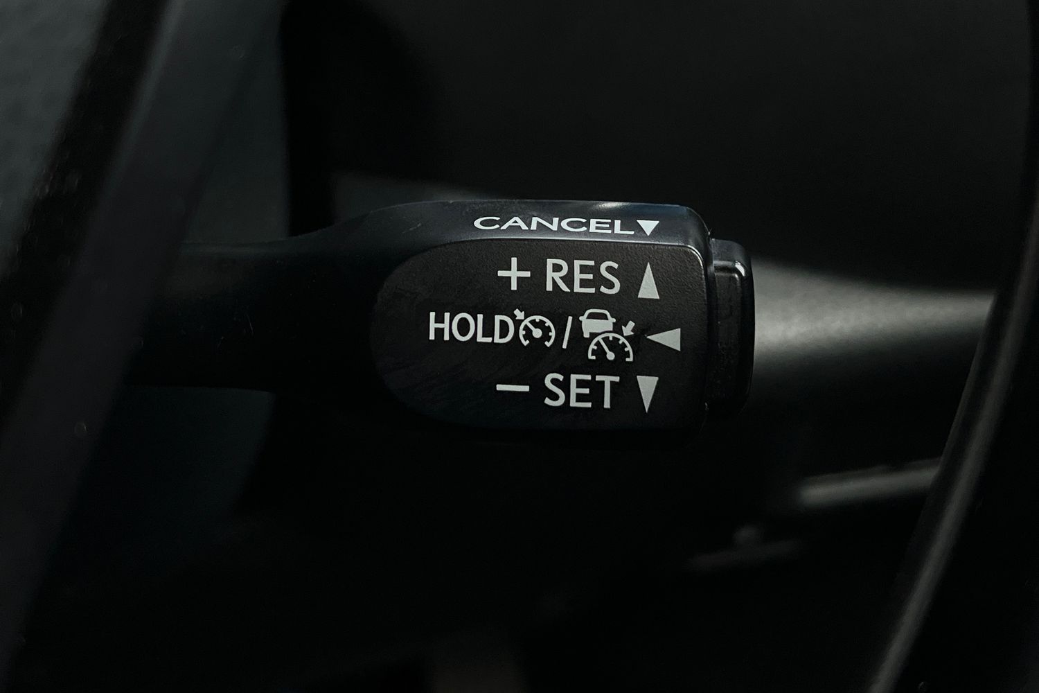 Toyota C-HR Photo 36