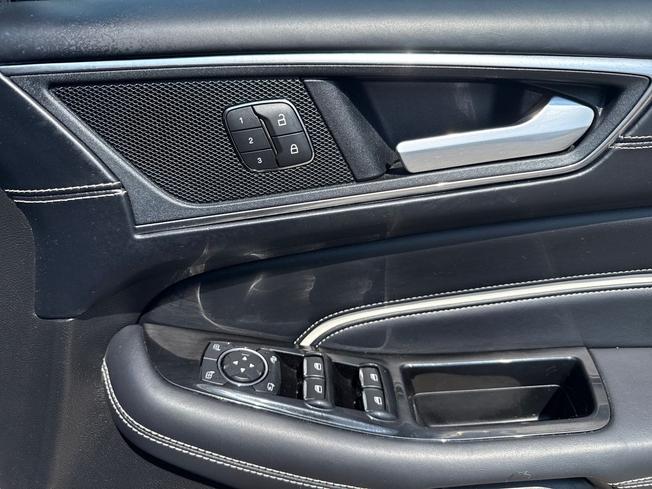 FORD Edge Photo 32