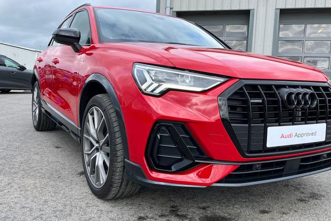 AUDI Q3 Photo 19