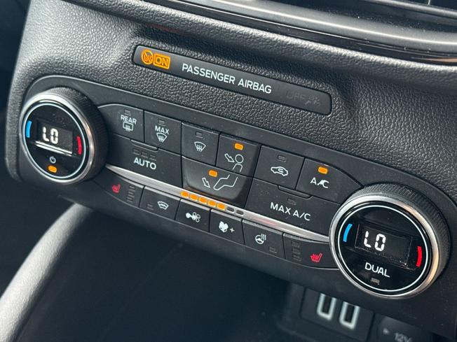 FORD Focus Photo 49