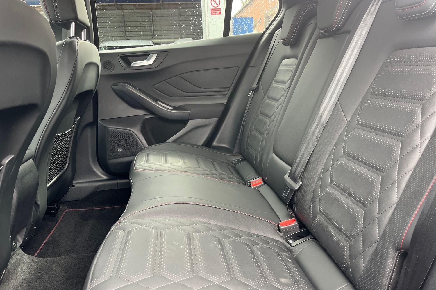 Ford FOCUS Photo 19
