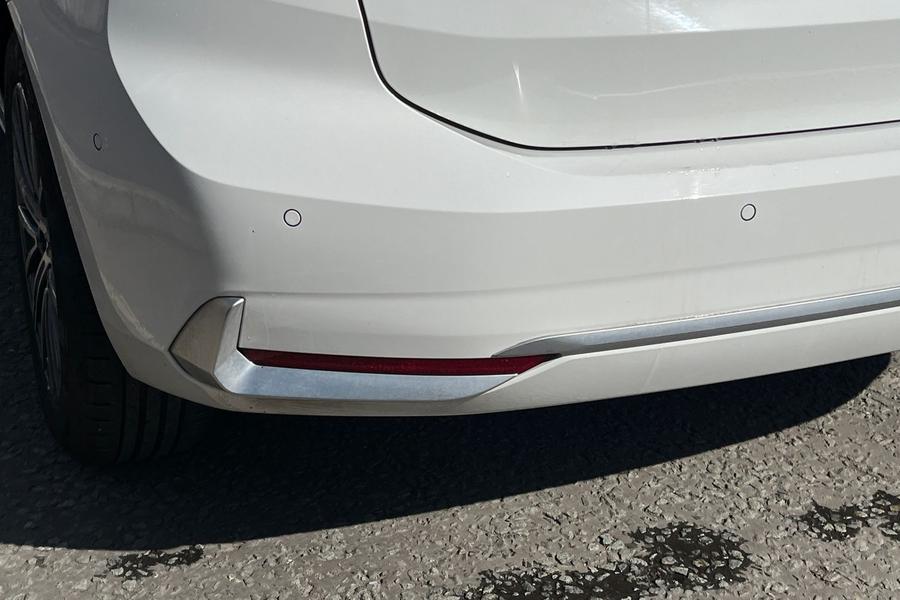 BMW 2 SERIES Photo autoimg-88cdc43f13ec6c71a70d2e2f4af17c34d85a38ff.jpg