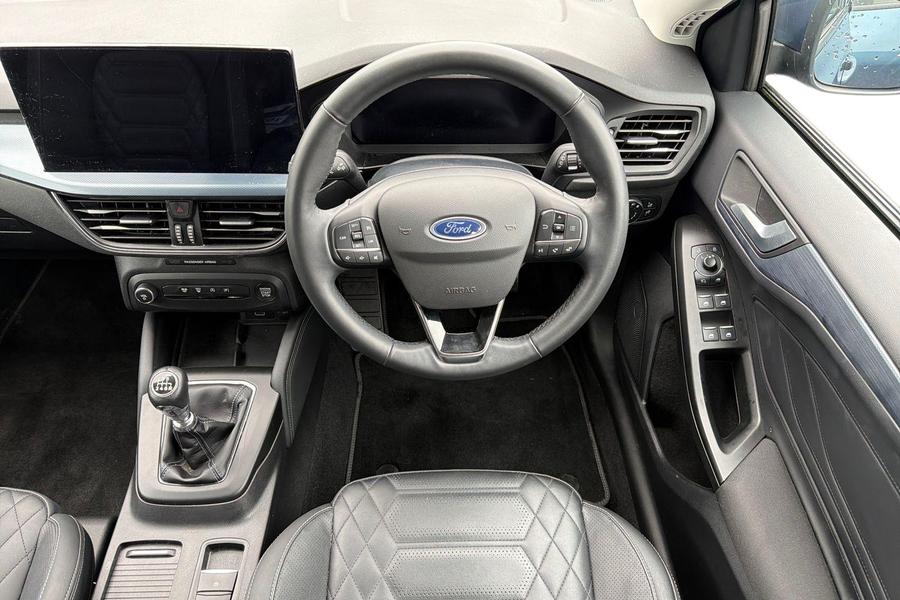 Ford FOCUS Photo autoimg-88d6777d961cfce0f5d0faa6b17376541e4e3072.jpg
