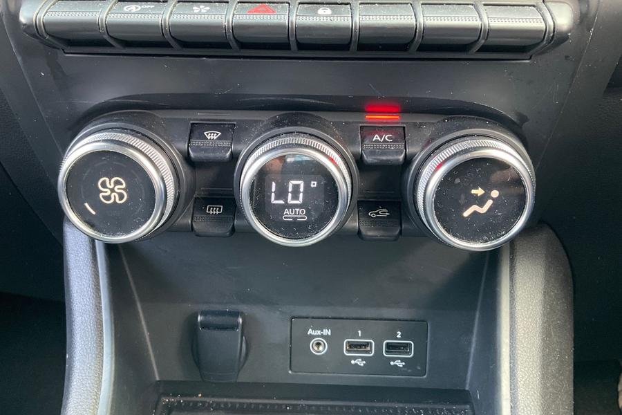 Renault CAPTUR Photo autoimg-88d6792dbca3c85cfcc5ae52287f4048351b8a35.jpg