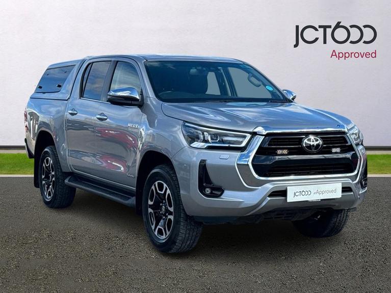 Used 2022 TOYOTA Hilux   Invincible D/Cab Pick Up 2.8 D-4D Auto Silver at JCT600