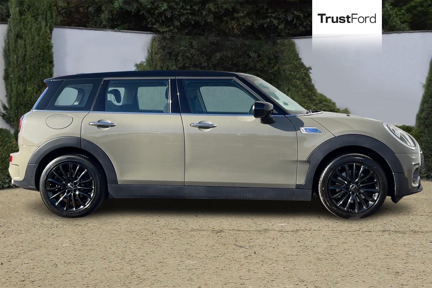 MINI CLUBMAN Photo 2
